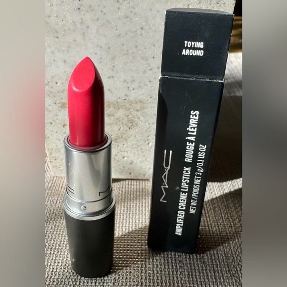 💄 MAC Toying Around - Amplified Creme Lipstick 💄 🌟 RARE🌟 - Picture 2 of 8